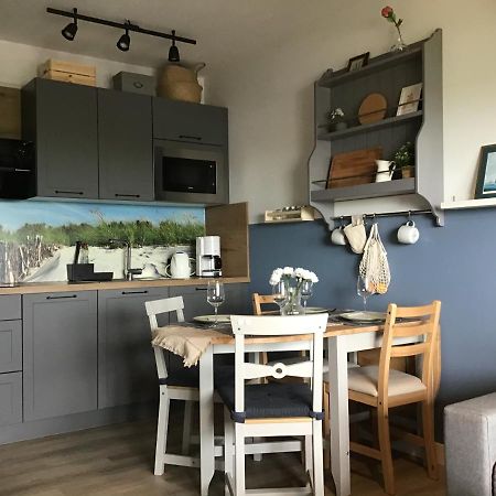 Liebevoll Eingerichtete Ferienwohnung Luettje Koje Dornum Exteriör bild