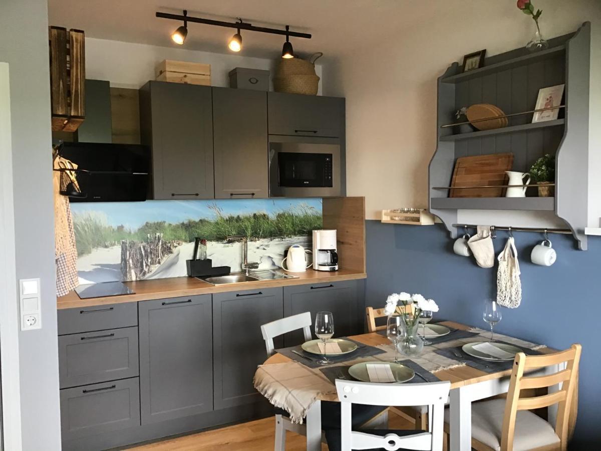 Liebevoll Eingerichtete Ferienwohnung Luettje Koje Dornum Exteriör bild