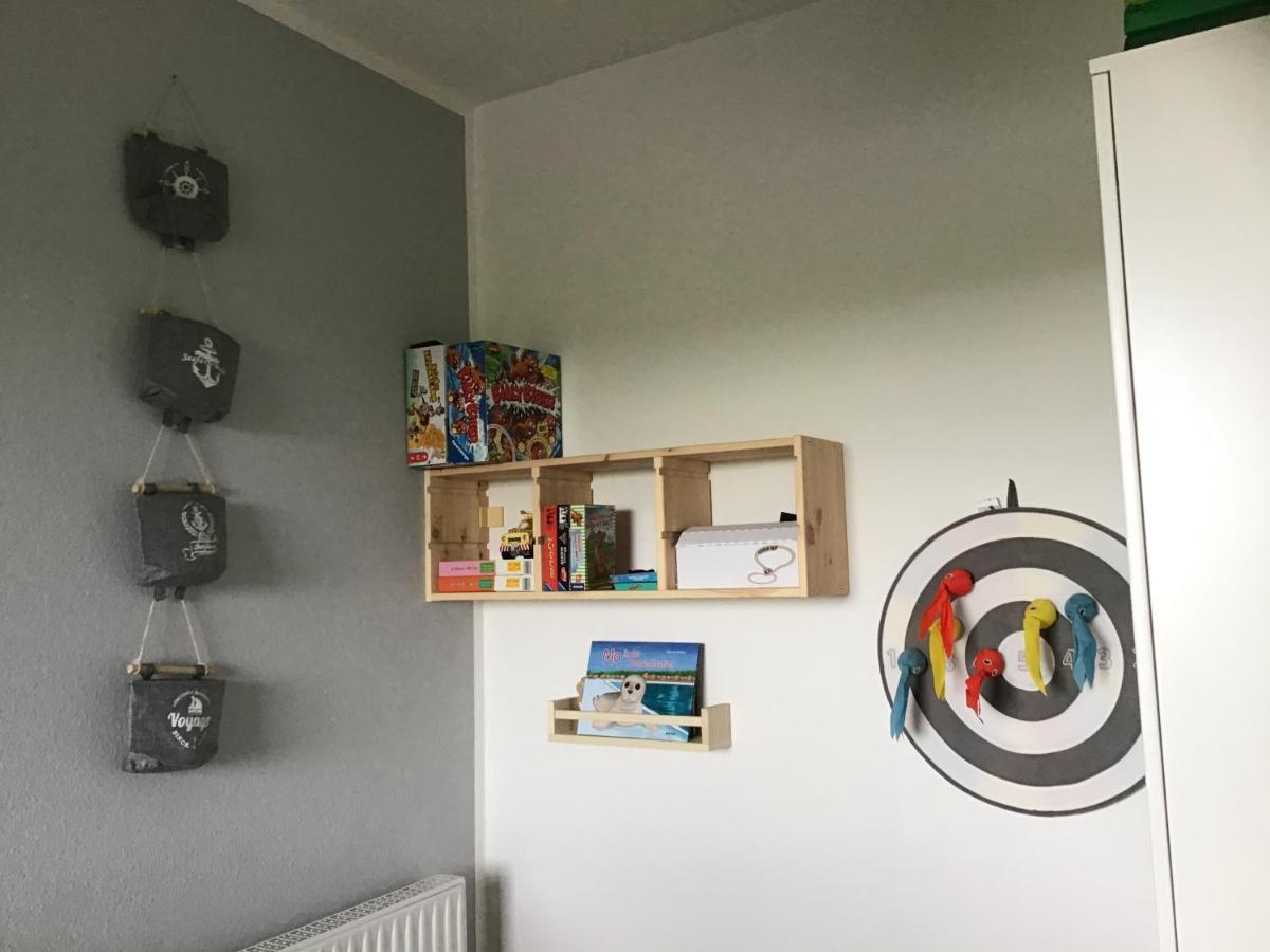 Liebevoll Eingerichtete Ferienwohnung Luettje Koje Dornum Exteriör bild