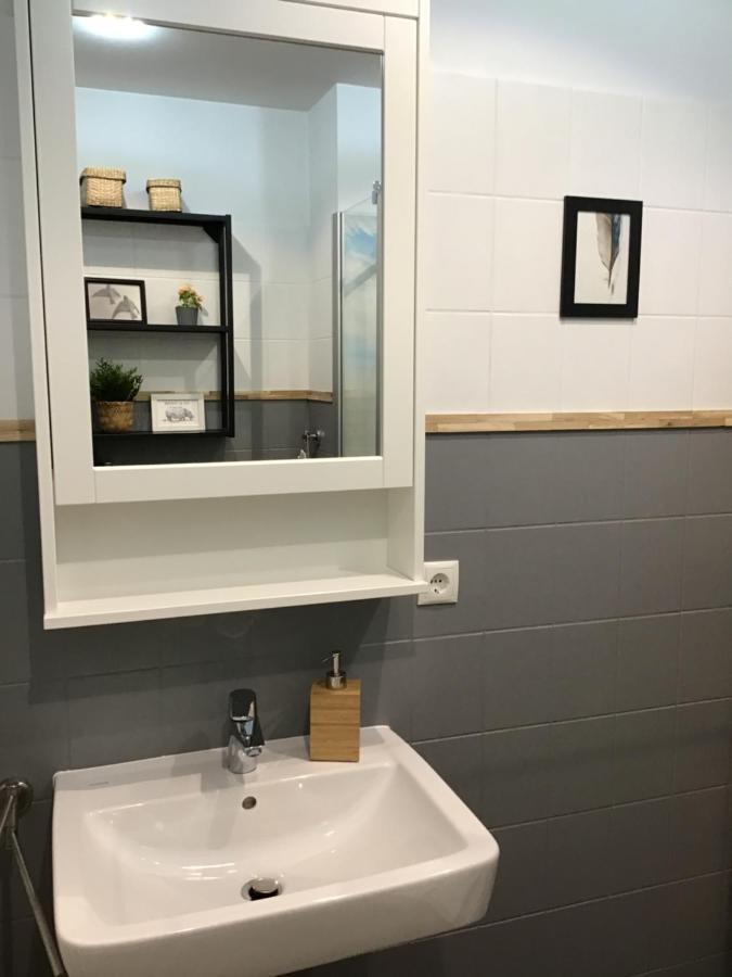 Liebevoll Eingerichtete Ferienwohnung Luettje Koje Dornum Exteriör bild